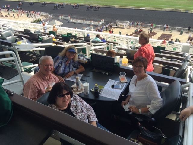 (L to R) Evelyn, Pete, Betty and Joan at Arlington.